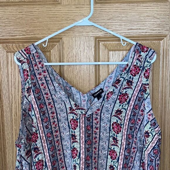 Torrid Challis Stitch Detail Tank Size 3X - Picture 3 of 7